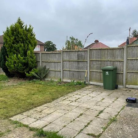 Entire Ground Floor Apartment In Watford Watford  Exterior photo